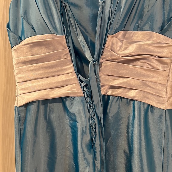 Beautiful Shimmery Blue formal gown with large bow accent - Picture 6 of 7